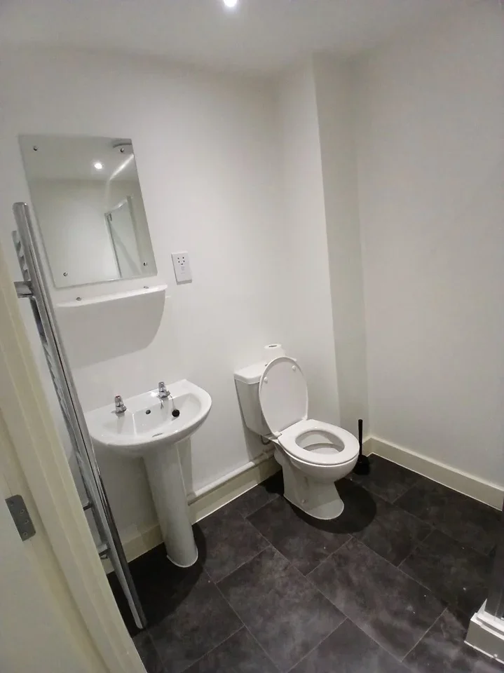 Flat Frank Shayler Close in Wellington