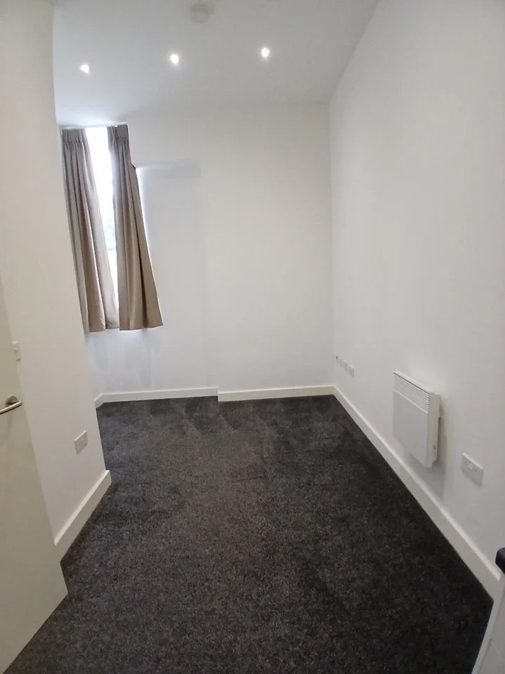 Flat Frank Shayler Close in Wellington