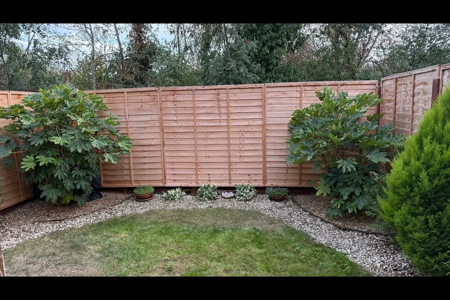 House Raywood Close in Greater London