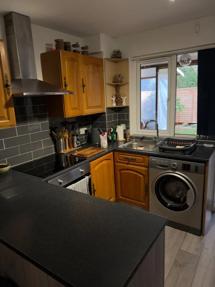 House Raywood Close in Greater London