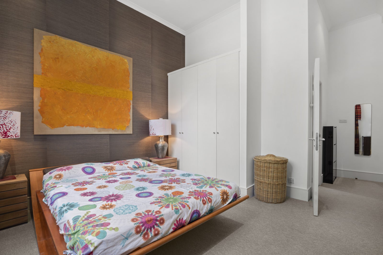 Flat Albion Yard in Greater London