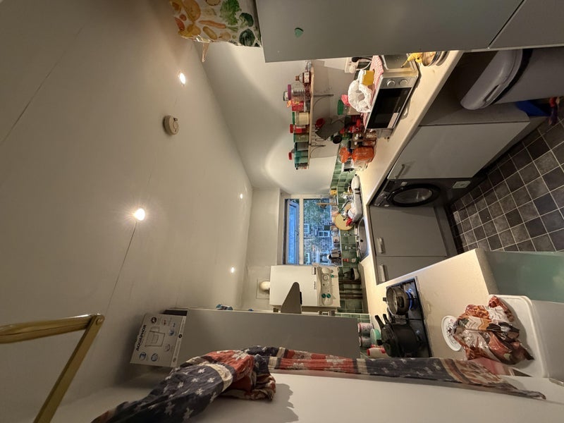 Room Grove Court in Leeds