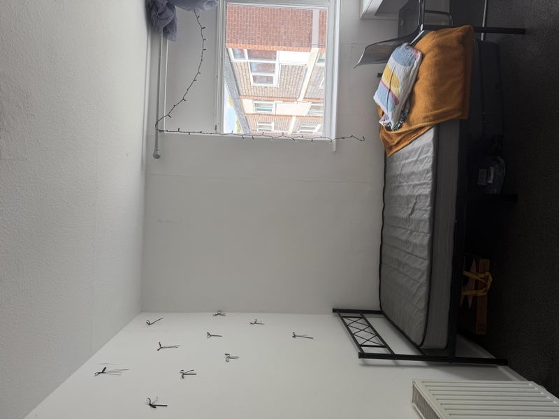 Room Grove Court in Leeds