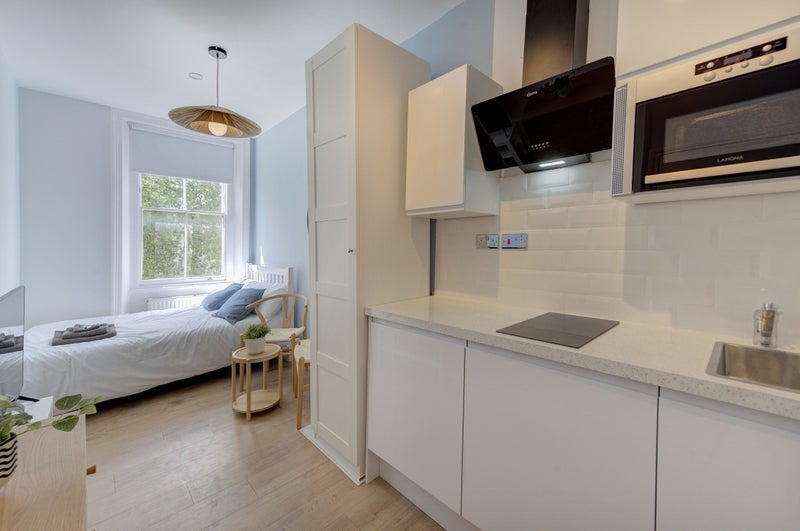 Flat Kensington Gardens Square in City of Westminster