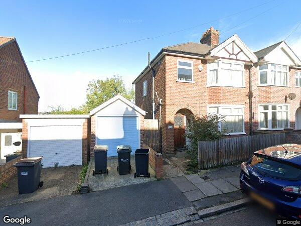 Room Cowper Street in Luton