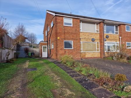Flat Boundary Road in Walsall