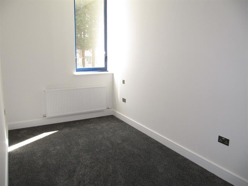 Flat Ridge Way in Richings Park