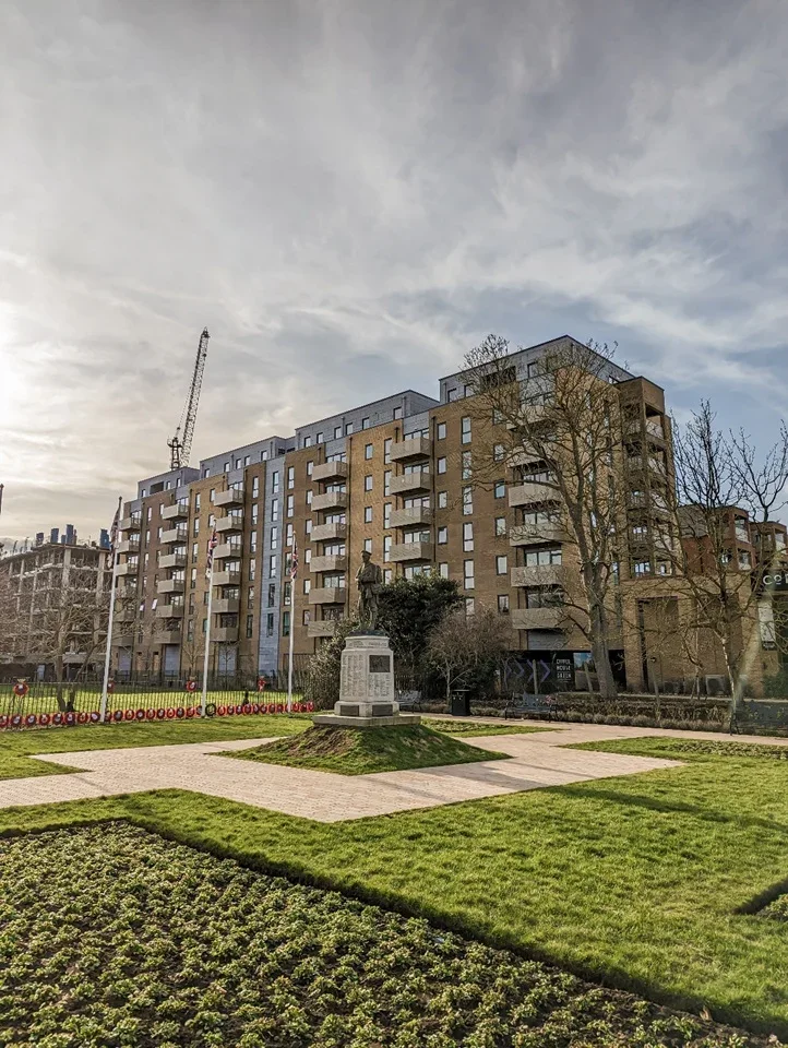 Flat Ripleys Market in Dartford