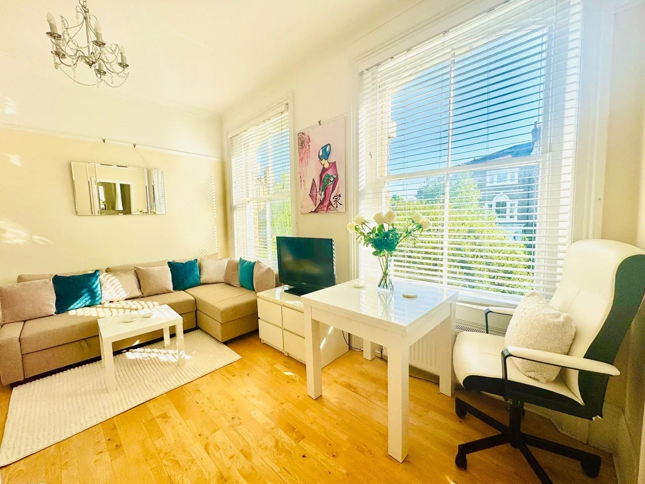 Flat Highbury Hill in Greater London