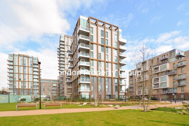 Flat Devan Grove in Greater London