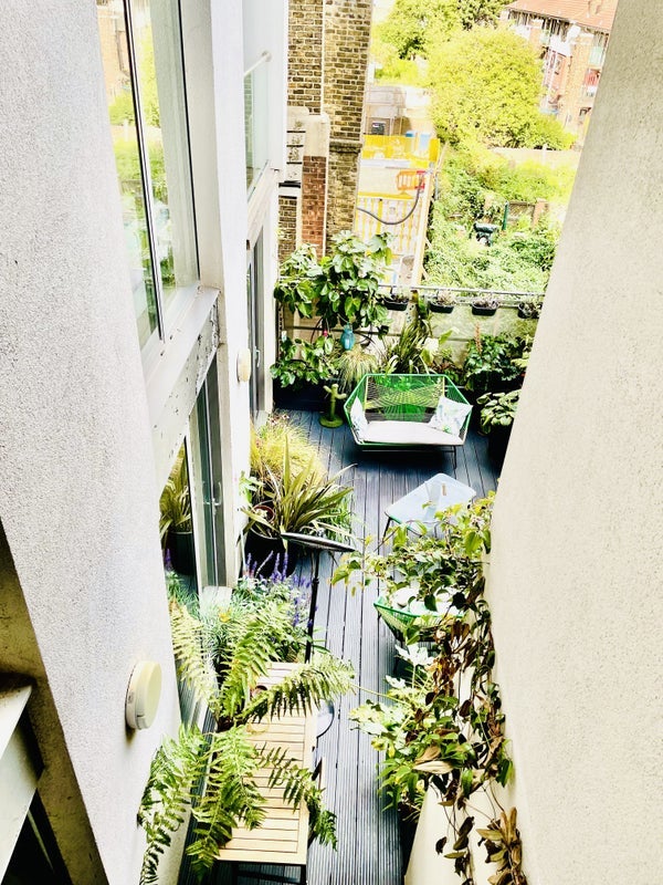 Room High Street in Greater London