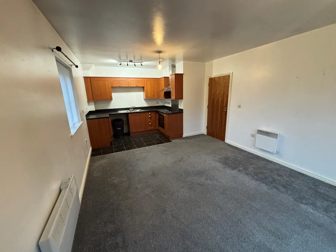 Flat Ffordd yr Afon in Gorseinon