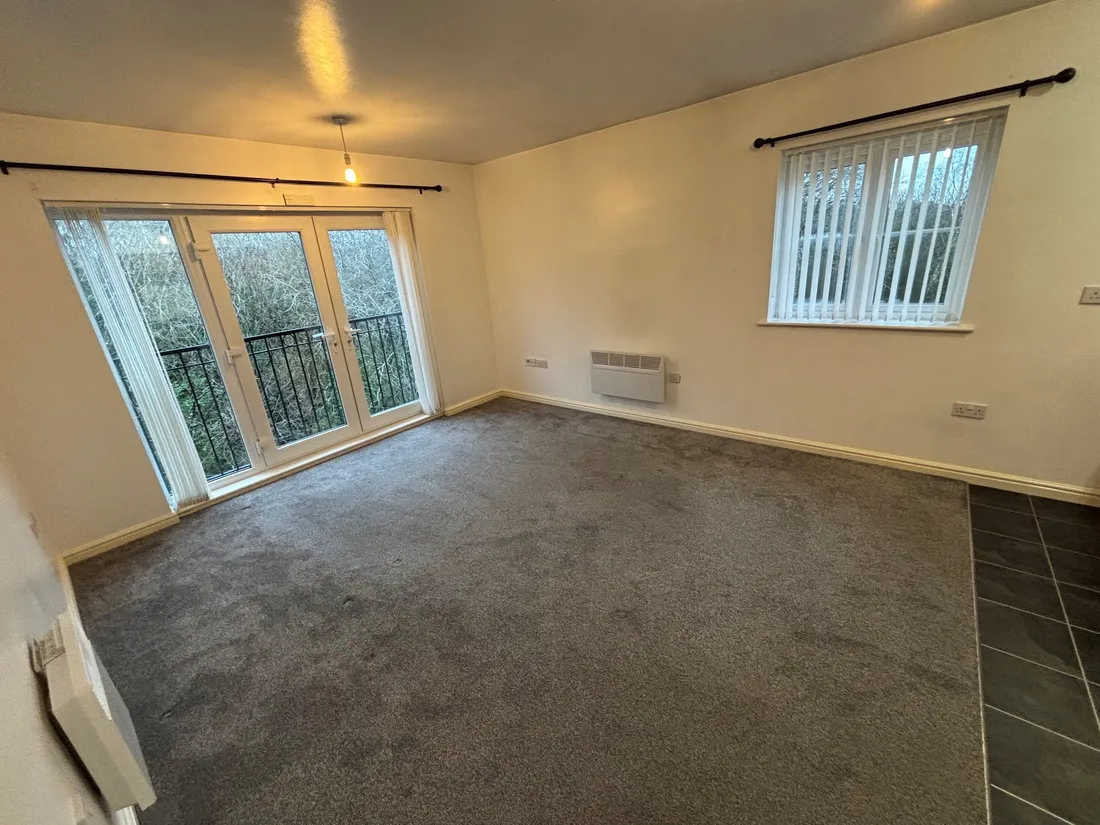 Flat Ffordd yr Afon in Gorseinon