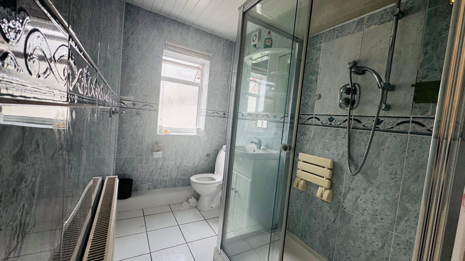 Flat Melbury Avenue in Greater London