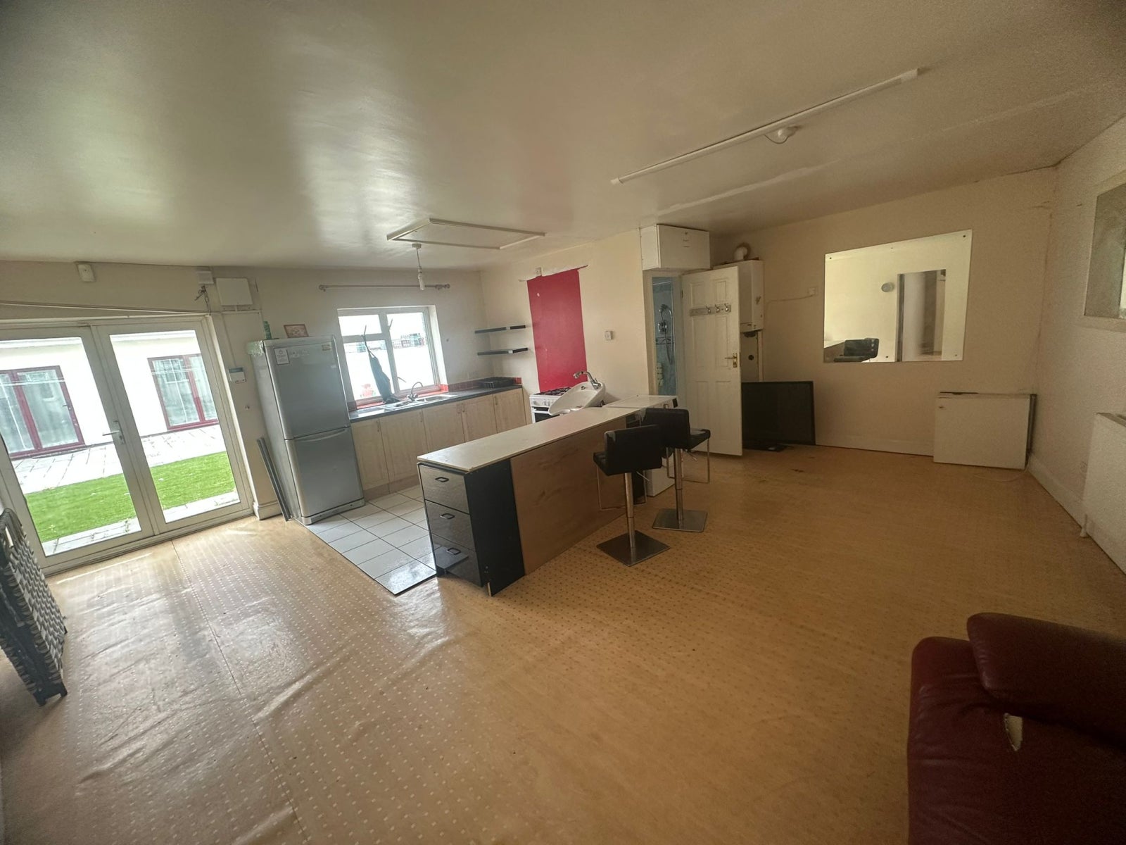 Flat Melbury Avenue in Greater London