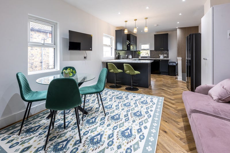 Room Leverson Street in Greater London