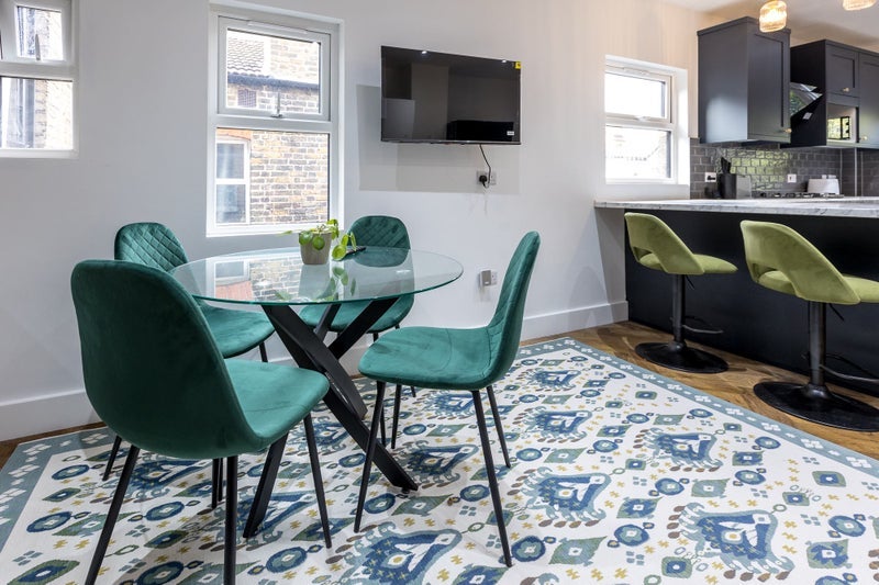 Room Leverson Street in Greater London