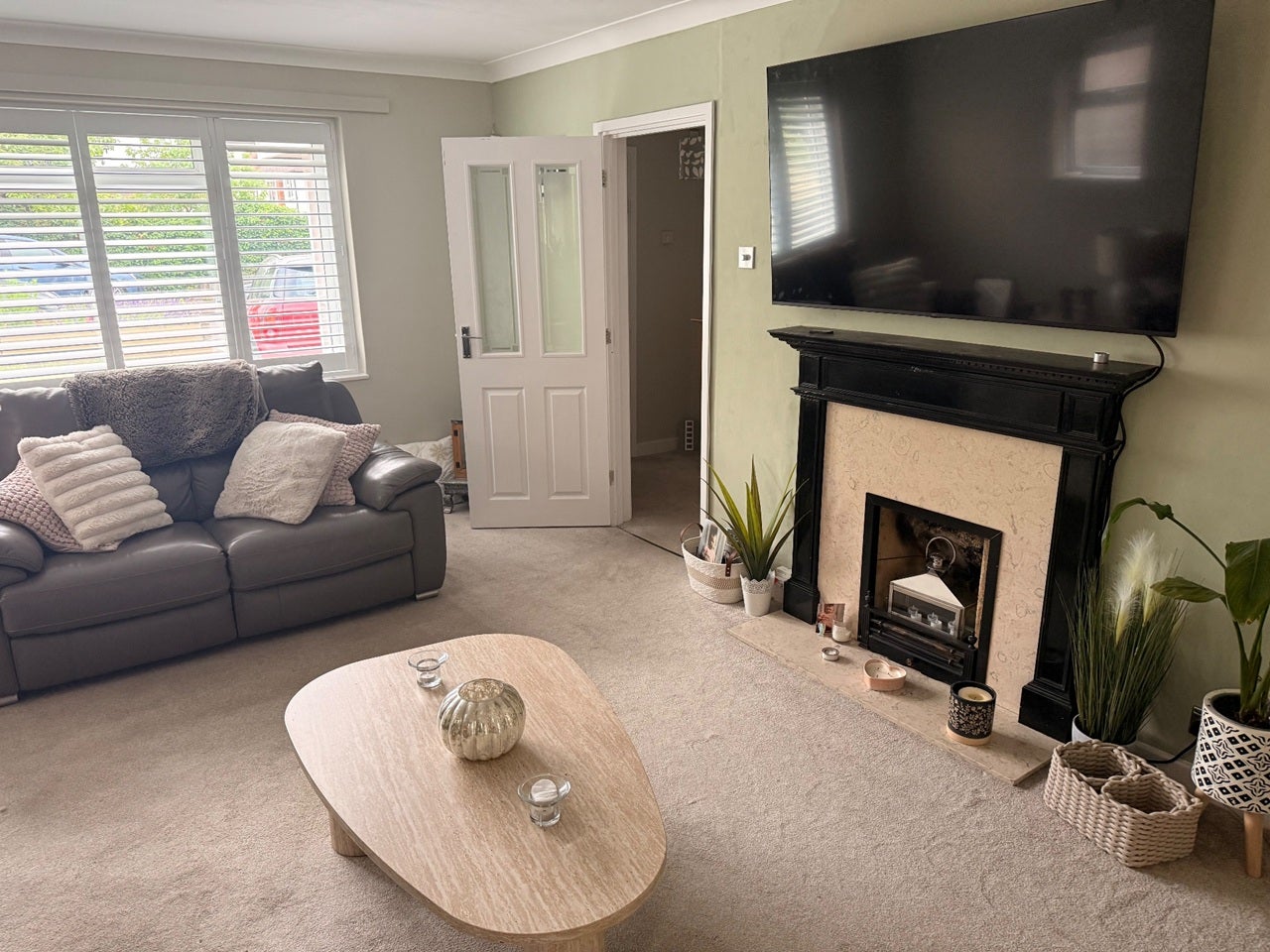 Room Holland Way in Greater London