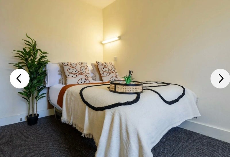 Room Lower Chatham Street in Manchester