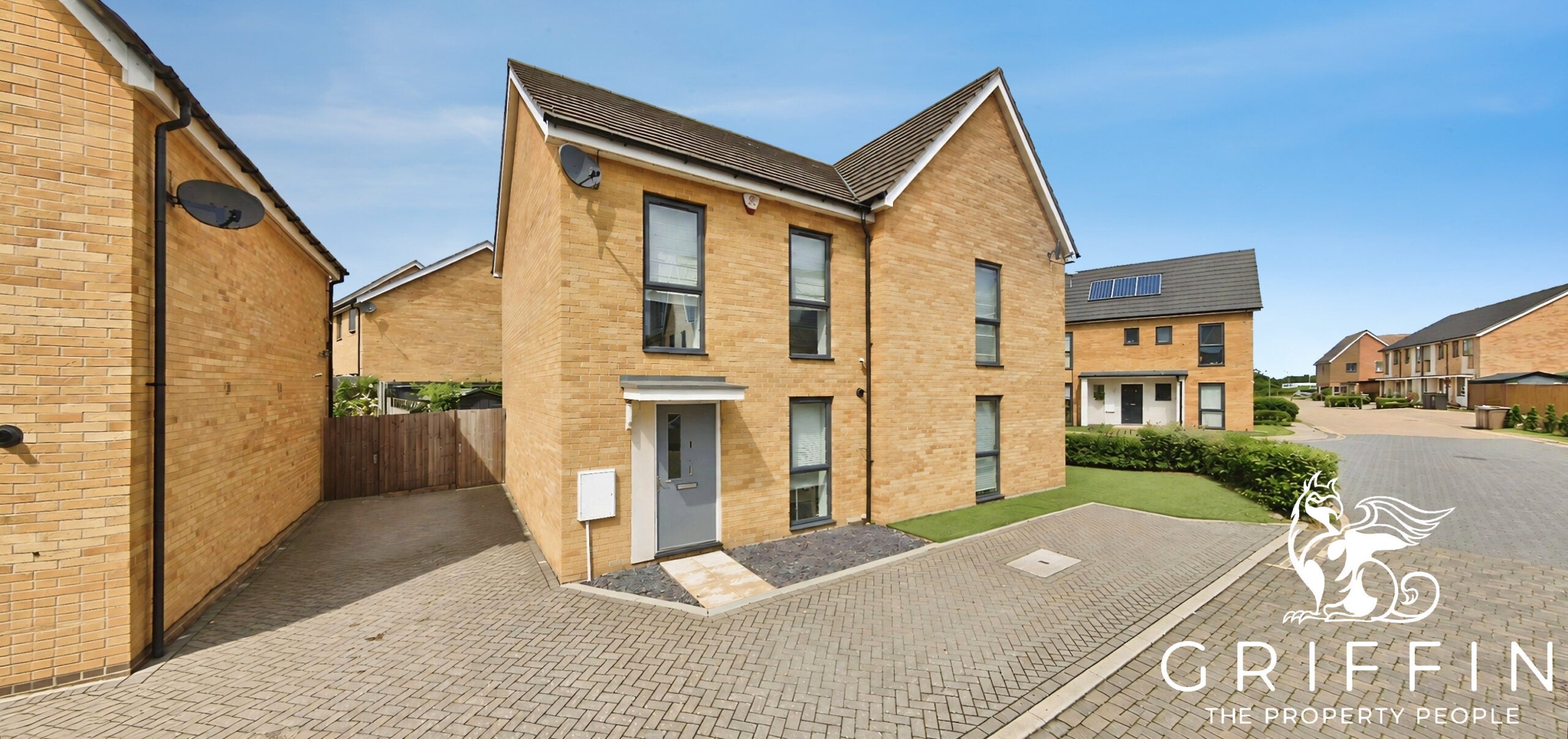 House Bredle Way in Aveley