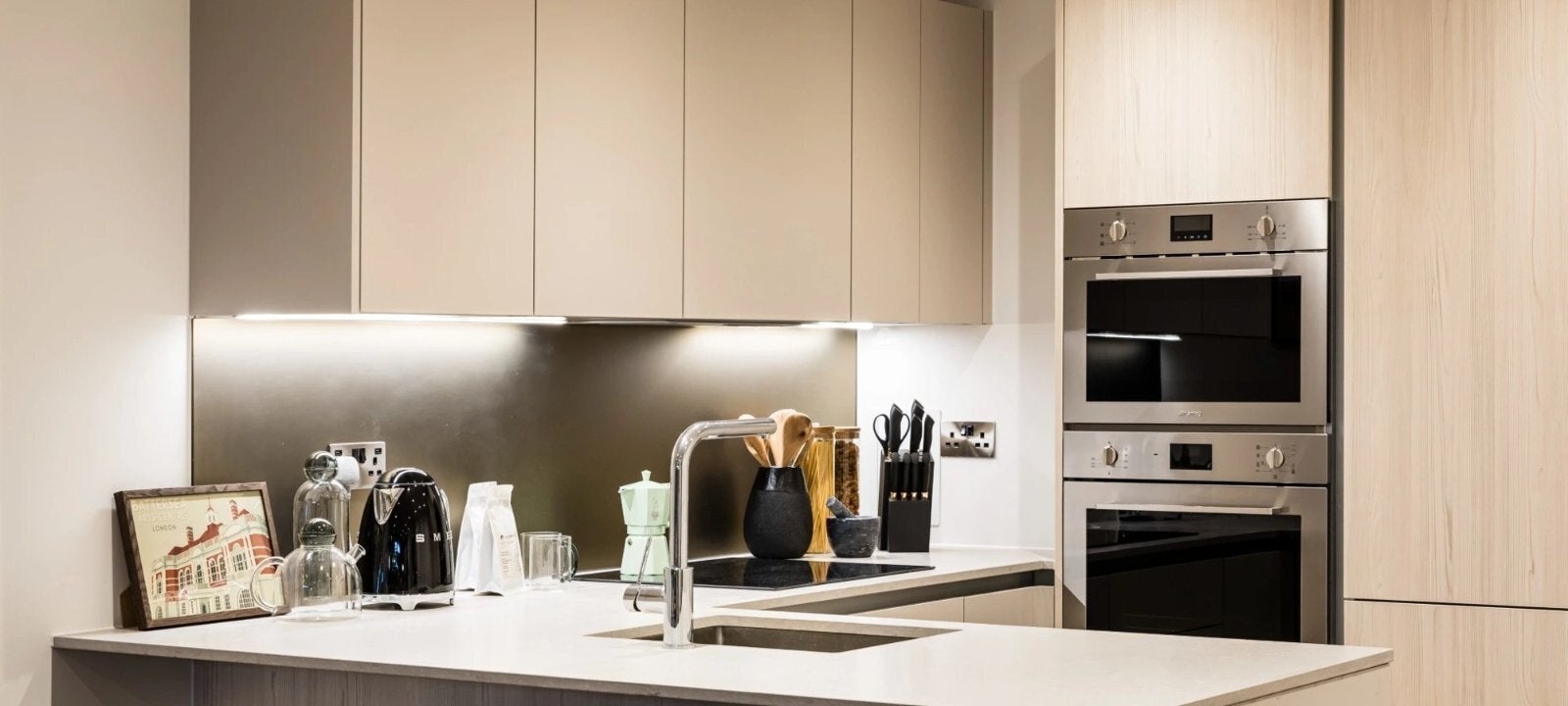 Flat New Mill Road in Greater London
