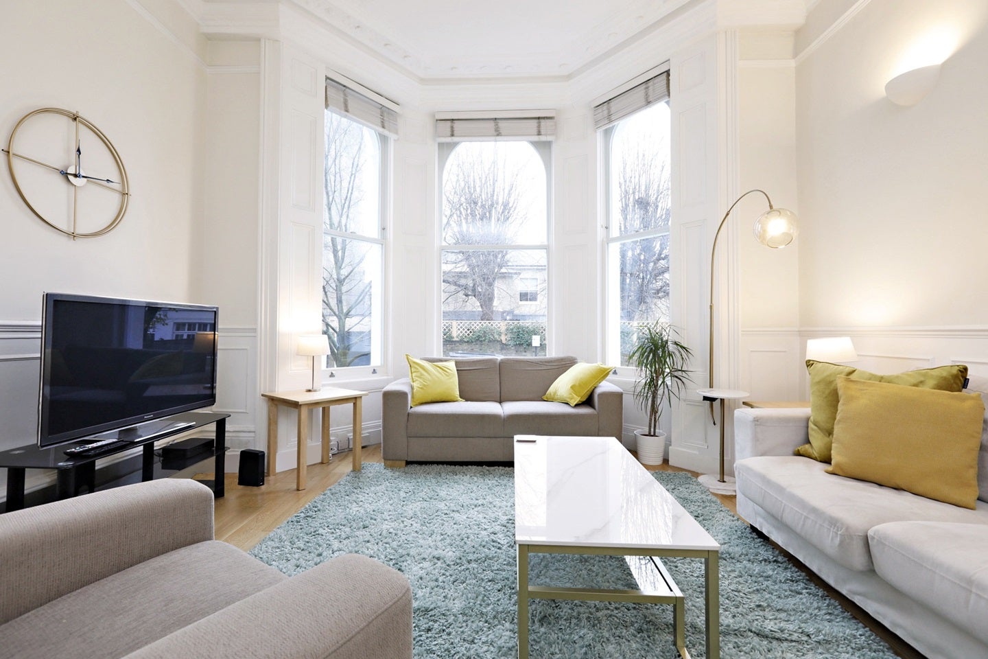 Flat Campden Hill Gardens in Greater London