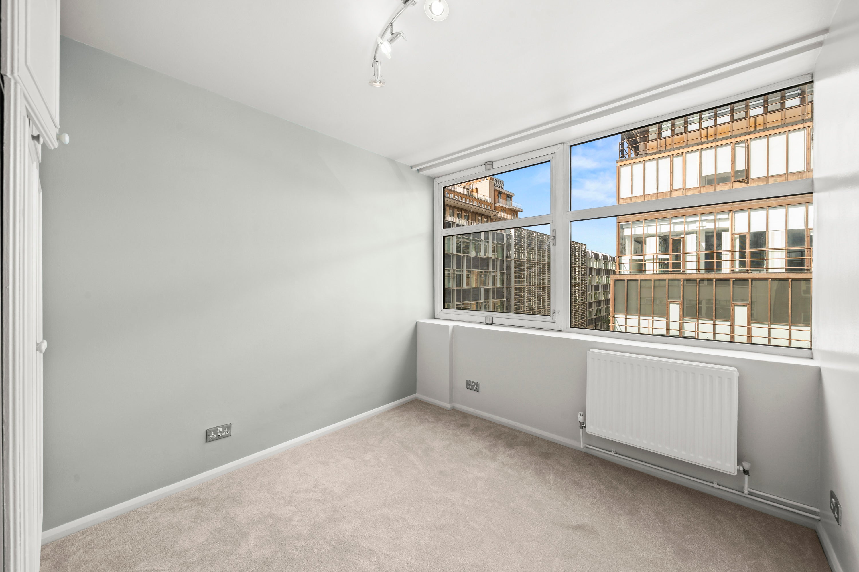 Flat Hanson Street in City of Westminster