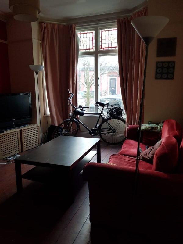 Room Brundretts Road in Manchester