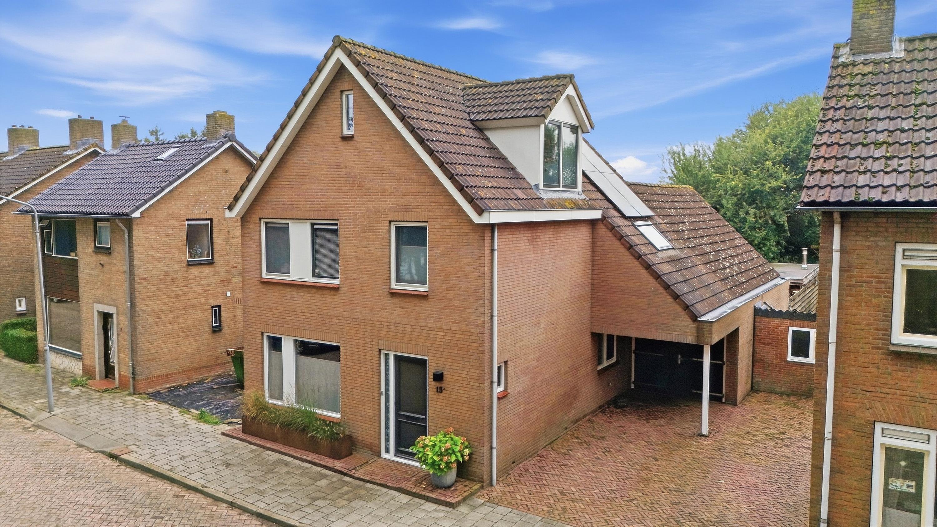 Huis Amalia van Solmsstraat 13 A in Drimmelen