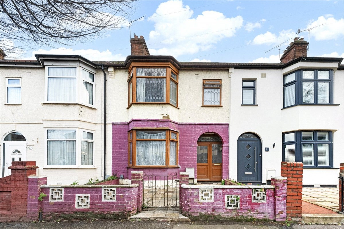 House Avondale Road in Greater London