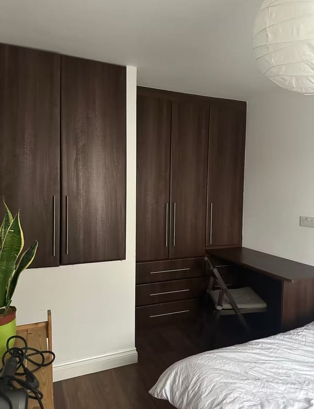 Room St John's Road in Greater London