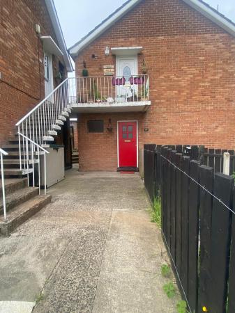 Flat Belvoir Drive in Belfast