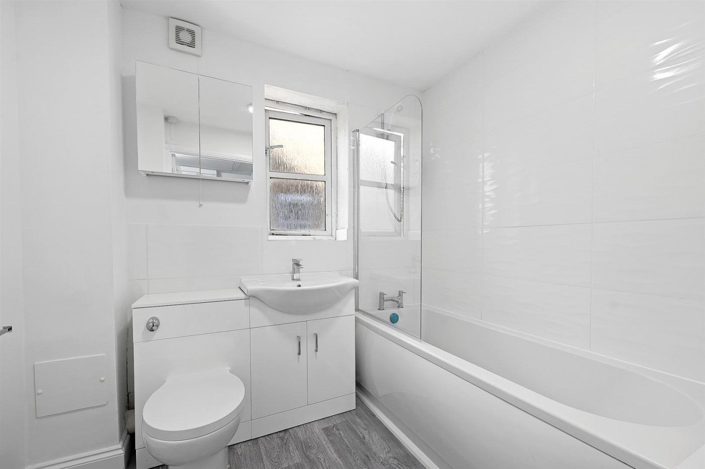 Flat Upton Close in Greater London