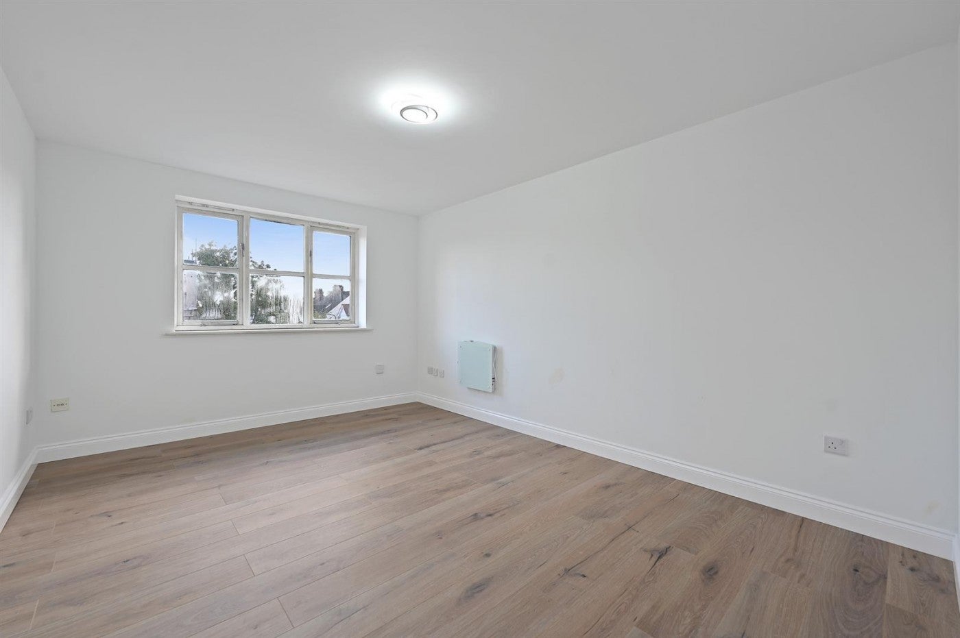 Flat Upton Close in Greater London