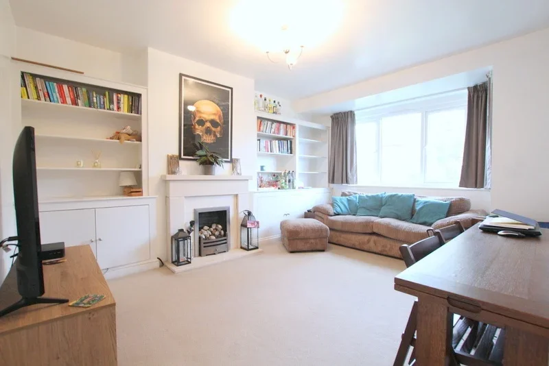 Room Richmond Road in Greater London
