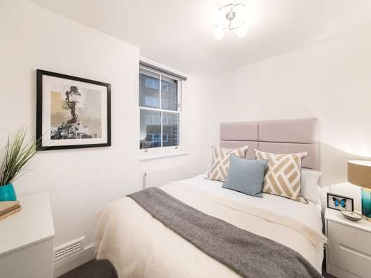 Flat Frederic Mews in City of Westminster
