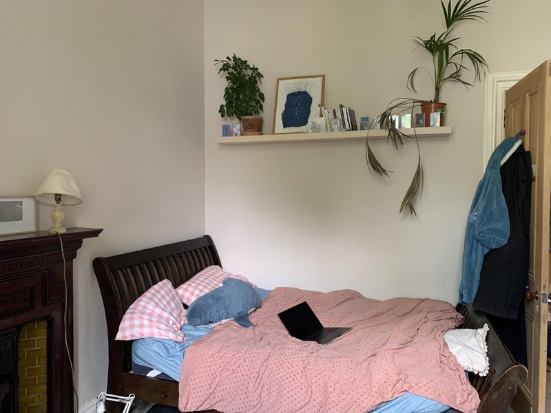 Room Millbrae Crescent in Glasgow