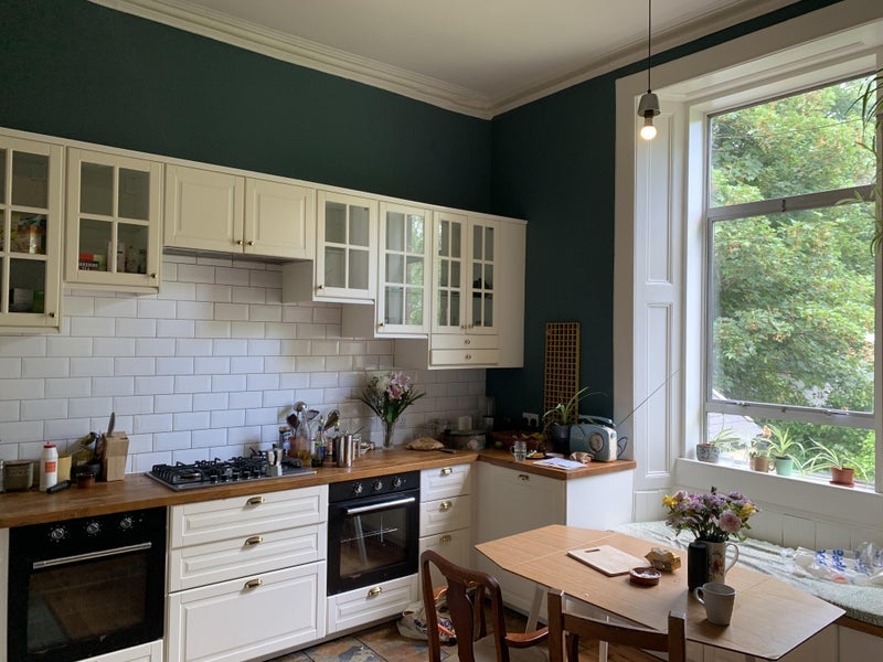 Room Millbrae Crescent in Glasgow