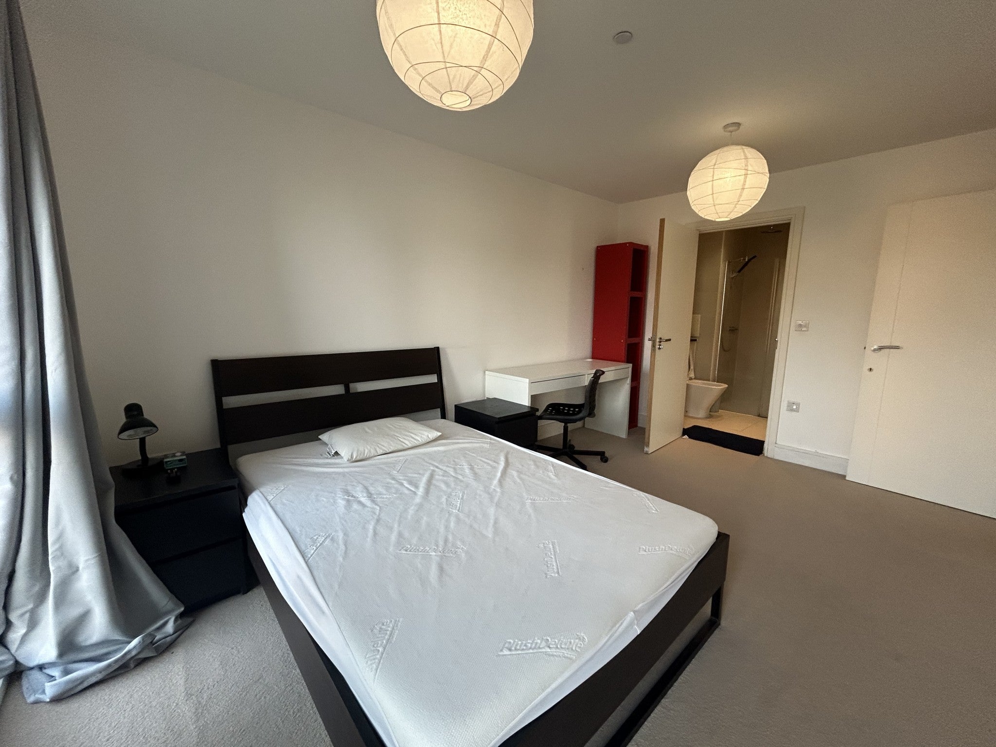 Flat Hannaford Walk in Greater London
