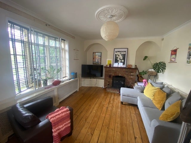 Room Janeway Street in Greater London