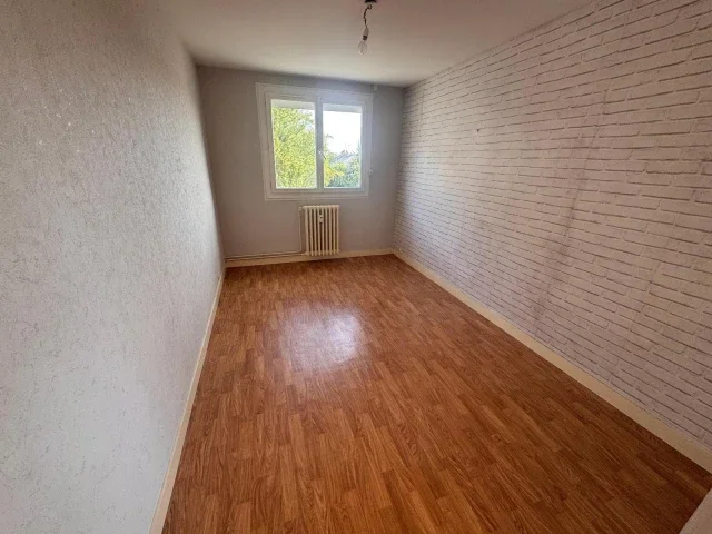 Flat Rue Saumuroise in Angers