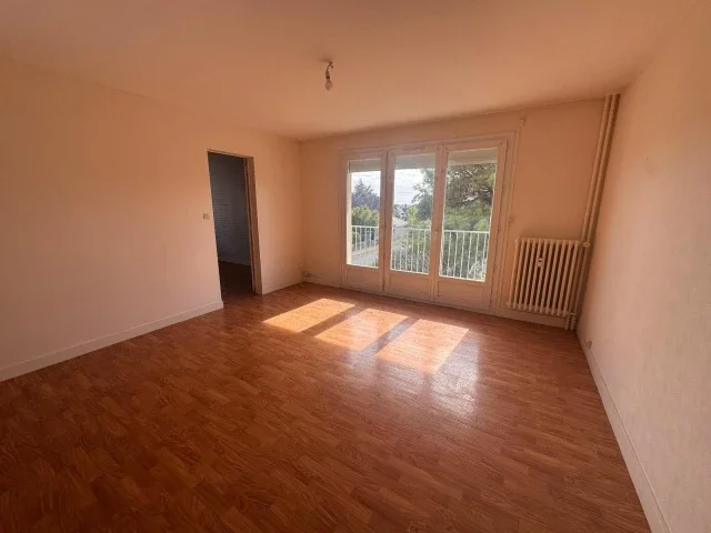 Flat Rue Saumuroise in Angers