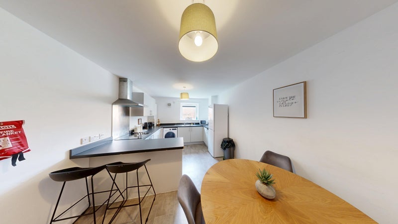 Room Donnington Road in Sheffield