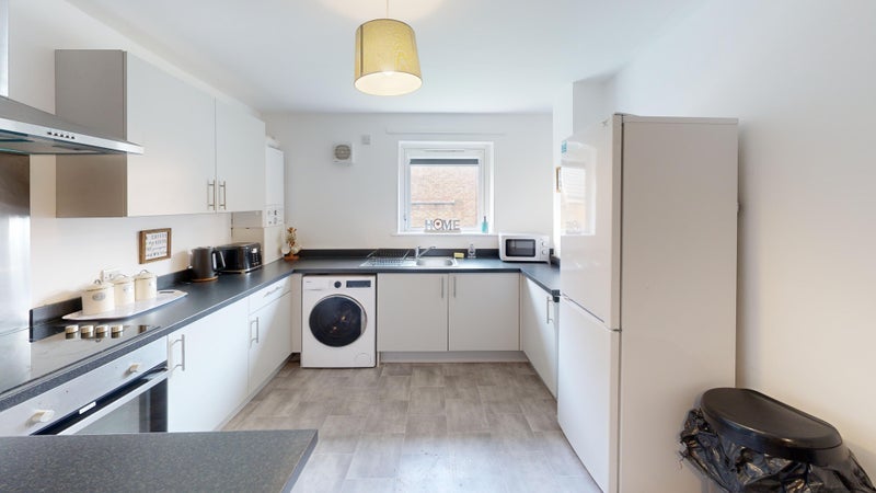 Room Donnington Road in Sheffield