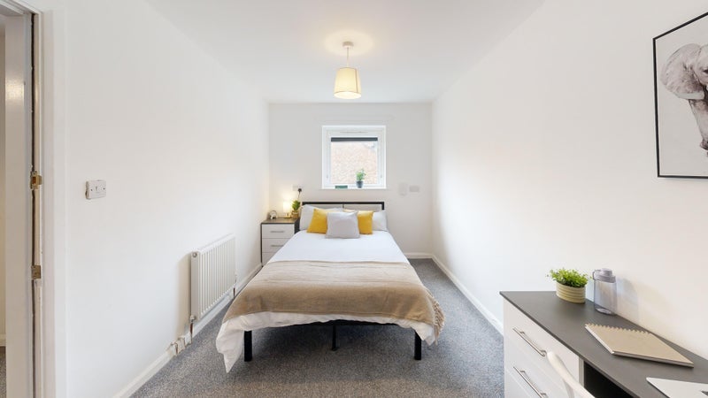 Room Donnington Road in Sheffield