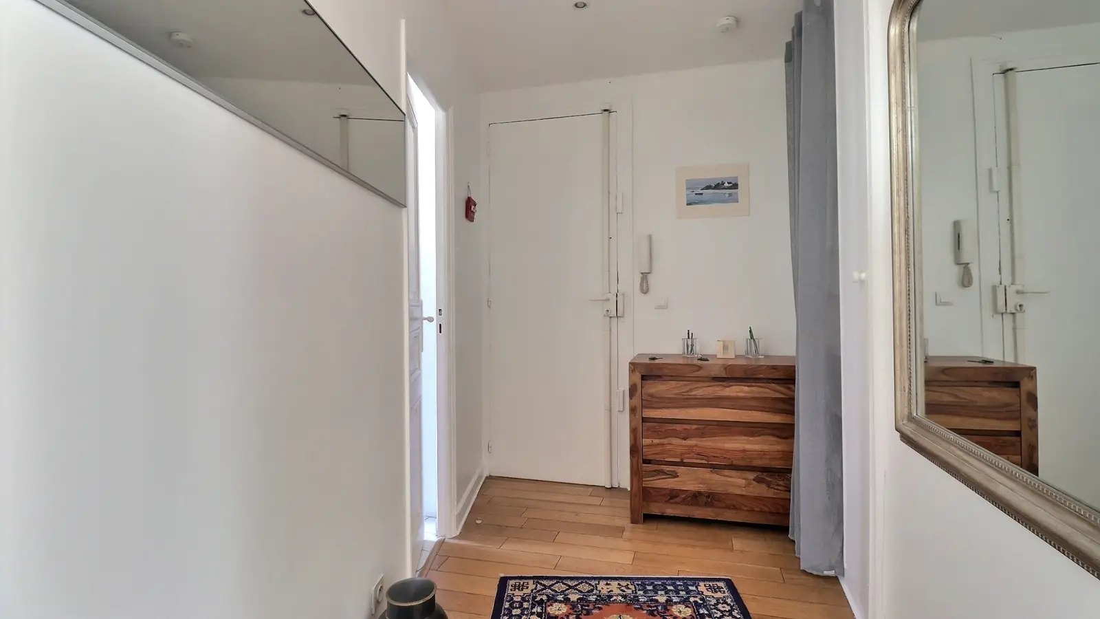 Flat Rue des Poissonniers in Neuilly-sur-Seine