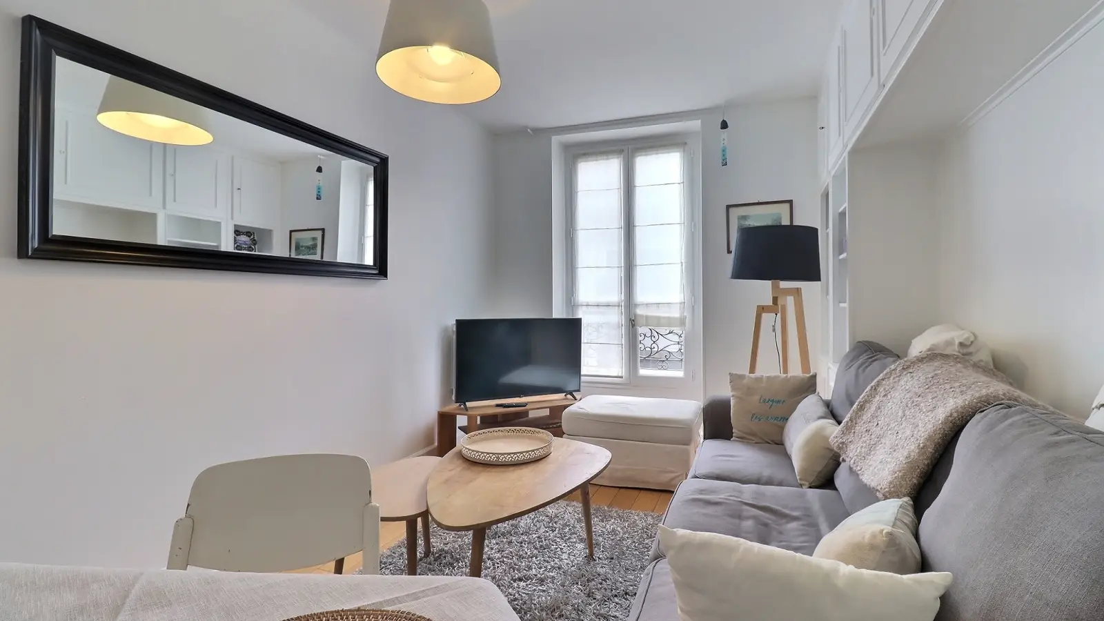 Flat Rue des Poissonniers in Neuilly-sur-Seine