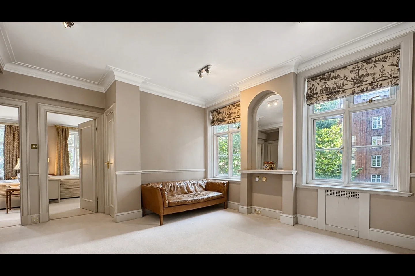 Flat Chesterfield Gardens in City of Westminster