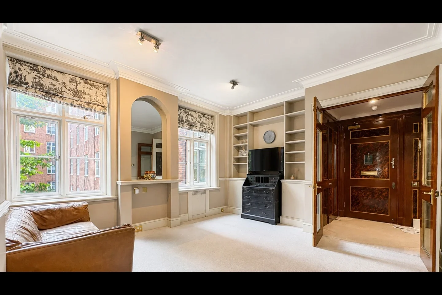 Flat Chesterfield Gardens in City of Westminster