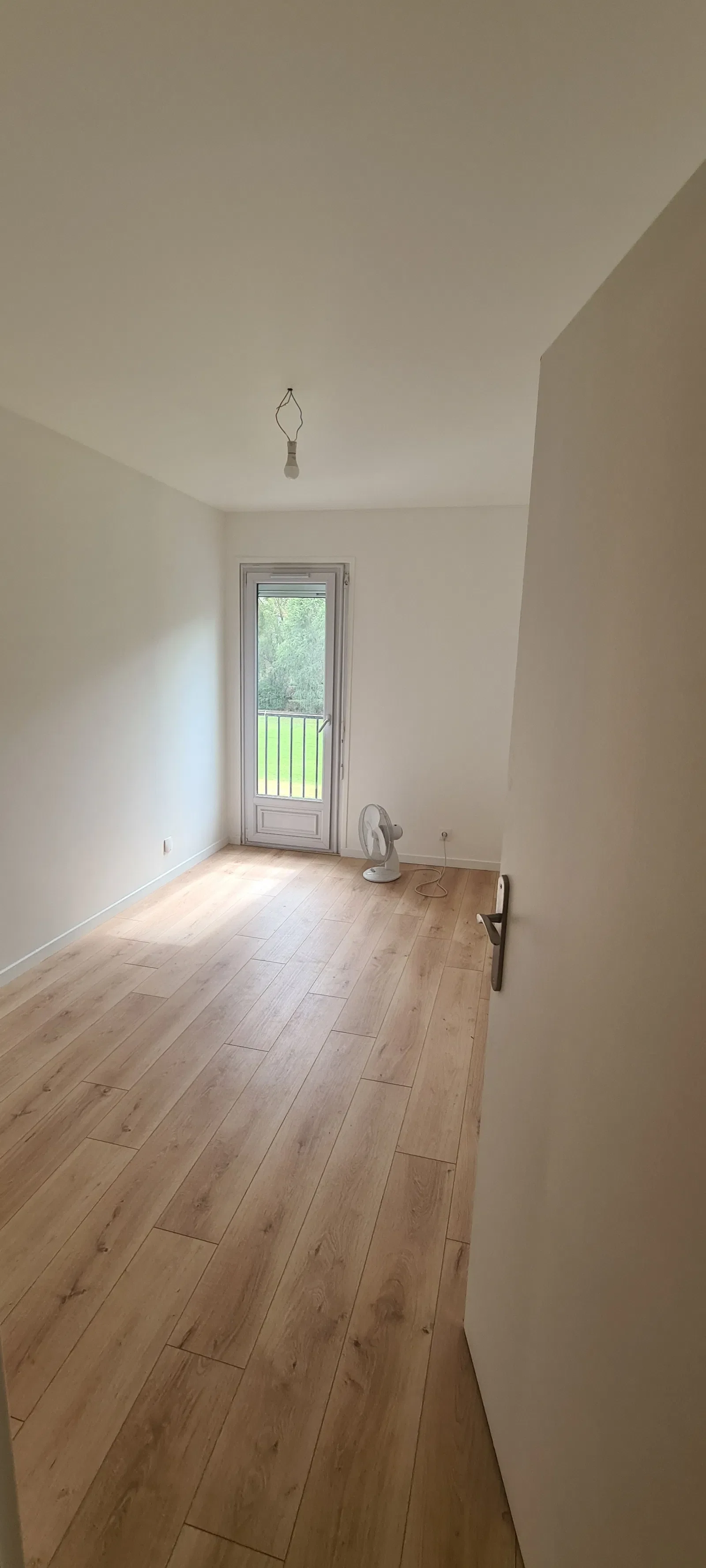 Room Rue de la Bresle in Maurepas